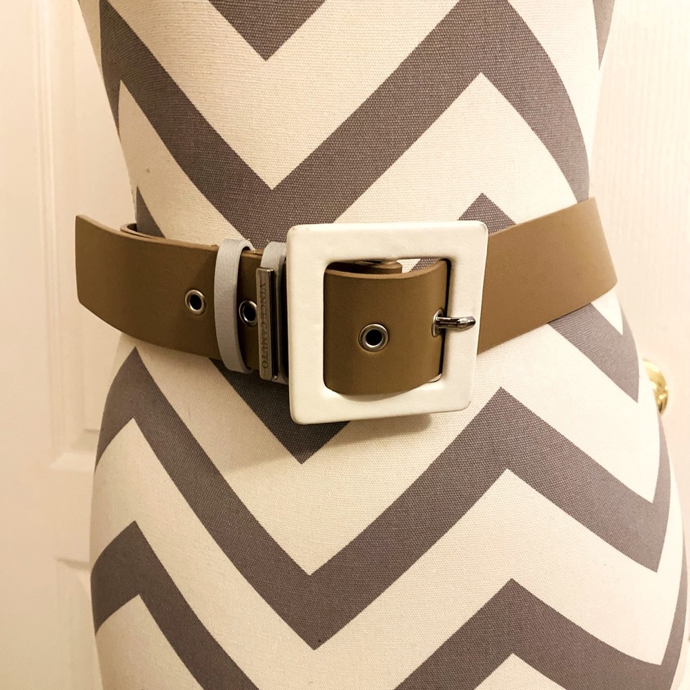 Misses Vince  Camuto Chunky Camel Belt